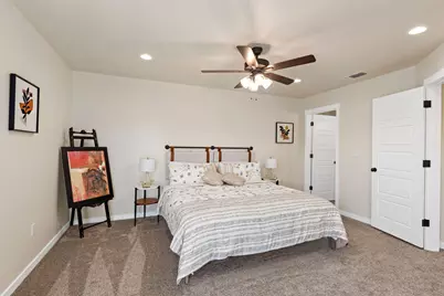 1019 SW J Street SW, Grants Pass, OR 97526 - Photo 15