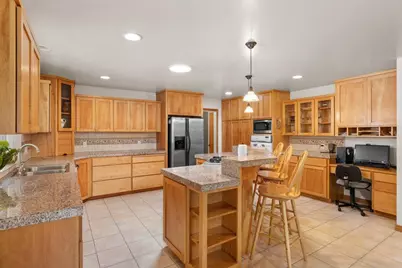 3307 Freeland Road, Central Point, OR 97502 - Photo 9