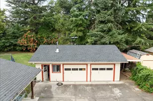 3307 Freeland Rd, Central Point, OR 97502 - Photo 3