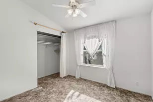 208 NW Creekside Dr, Grants Pass, OR 97526 - Photo 19