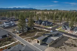 3337 NW Leavitt Ln, Bend, OR 97703 - Photo 9