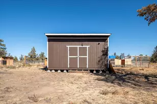 5391 NW Frank Wy, Redmond, OR 97756 - Photo 31