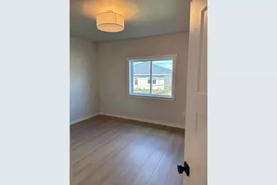 3739 Ford Drive, Medford, OR 97504 - Photo 11