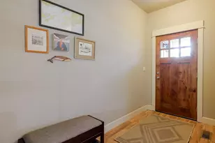 61194 Geary Dr, Bend, OR 97702 - Photo 3