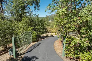 2550 Granite Hill Rd, Grants Pass, OR 97526 - Photo 59