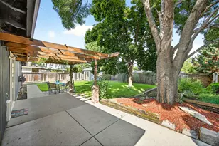 2055 Terrel Dr, Medford, OR 97501 - Photo 37