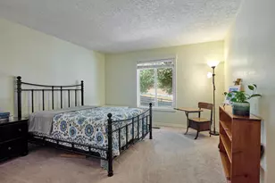 8166 Saghalie Dr S, Salem, OR 97306 - Photo 23