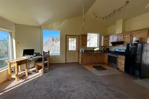 16240 Lost Coyote Ln, Mitchell, OR 97750 - Photo 9