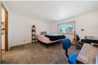 246 SE 6th Street, Redmond, OR 97756 - Photo 29