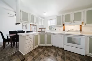 246 SE 6th St, Redmond, OR 97756 - Photo 13