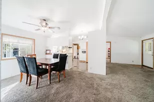 246 SE 6th St, Redmond, OR 97756 - Photo 17