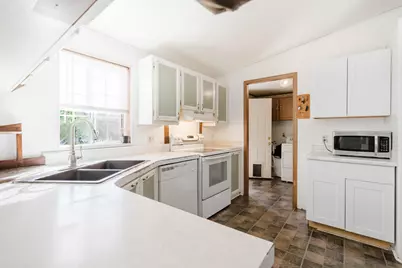 246 SE 6th Street, Redmond, OR 97756 - Photo 9