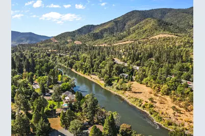 [Address not provided], Grants Pass, OR 97527 - Photo 3