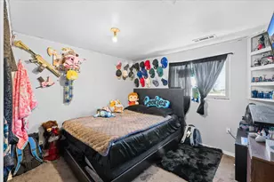 1129 Pinecroft Ave, Medford, OR 97501 - Photo 15