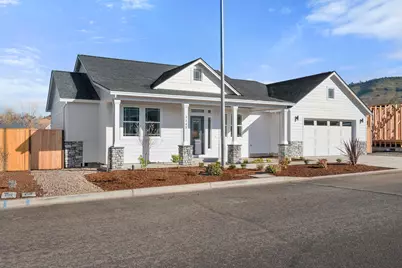 3145 Monaco Court, Medford, OR 97504 - Photo 1