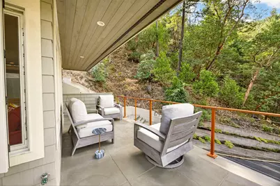 545 Ashland Creek Drive, Ashland, OR 97520 - Photo 5