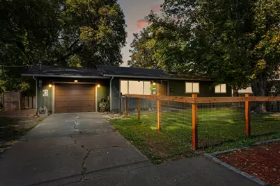 710 SE 12th Street, Grants Pass, OR 97526 - Photo 1