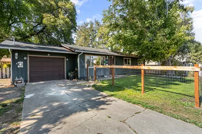 710 SE 12th Street, Grants Pass, OR 97526 - Photo 3