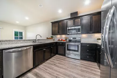 3860 Creek View Drive, Medford, OR 97504 - Photo 13