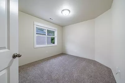 3860 Creek View Drive, Medford, OR 97504 - Photo 33