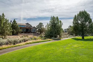 22936 Ghost Tree Ln, Bend, OR 97701 - Photo 33