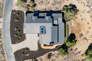 22936 Ghost Tree Ln, Bend, OR 97701 - Photo 35