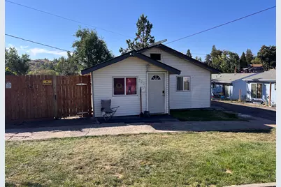 722 Donald Street, Klamath Falls, OR 97601 - Photo 1