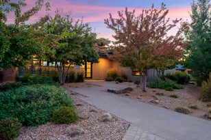 61785 Hosmer Lake Dr, Bend, OR 97702 - Photo 45