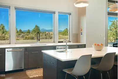 61785 Hosmer Lake Drive, Bend, OR 97702 - Photo 13