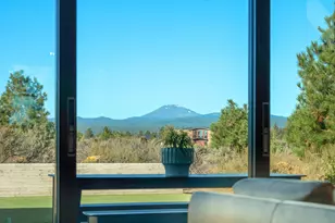 61785 Hosmer Lake Dr, Bend, OR 97702 - Photo 7