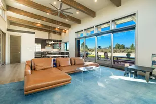 61785 Hosmer Lake Dr, Bend, OR 97702 - Photo 11