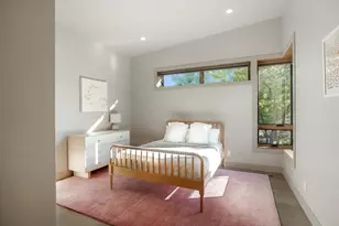 61785 Hosmer Lake Dr, Bend, OR 97702 - Photo 31