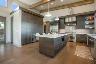 61785 Hosmer Lake Dr, Bend, OR 97702 - Photo 15