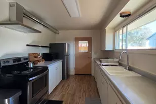 614 Staats Ave, Maupin, OR 97037 - Photo 17