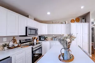 2956 Agate Meadows Cir, White City, OR 97503 - Photo 5