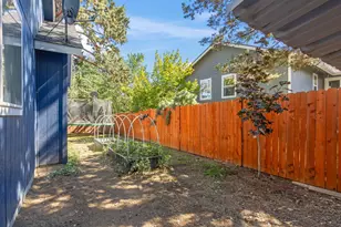 2293 NE Lynda Ln, Bend, OR 97701 - Photo 31