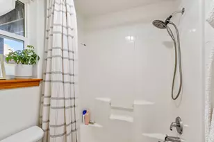 2293 NE Lynda Ln, Bend, OR 97701 - Photo 13