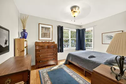 219 NE Outlook Avenue, Grants Pass, OR 97526 - Photo 9