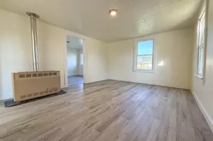 485 NE 7th St, Prineville, OR 97754 - Photo 3