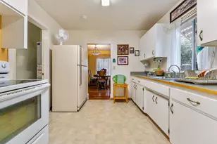 409 SE J St, Grants Pass, OR 97526 - Photo 9