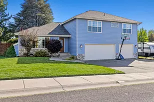 7016 Hager Ln, Klamath Falls, OR 97603 - Photo 1