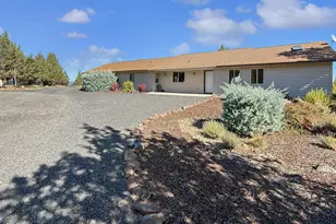 6833 S E Raven Hill Ct, Prineville, OR 97754 - Photo 3