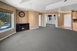 6833 S E Raven Hill Ct, Prineville, OR 97754 - Photo 5