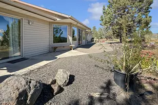 6833 S E Raven Hill Ct, Prineville, OR 97754 - Photo 17