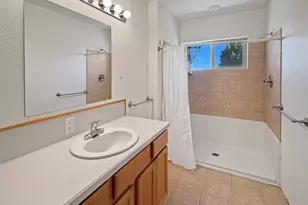 6833 S E Raven Hill Ct, Prineville, OR 97754 - Photo 13