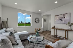 3410 NW 7th St, Redmond, OR 97756 - Photo 5