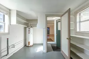 585 SW 1st St, Madras, OR 97741 - Photo 9