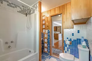 585 SW 1st St, Madras, OR 97741 - Photo 11