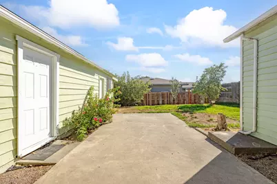 585 SW 1st Street, Madras, OR 97741 - Photo 7