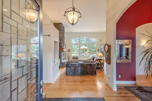 16923 Royal Coachman Dr, Sisters, OR 97759 - Photo 3